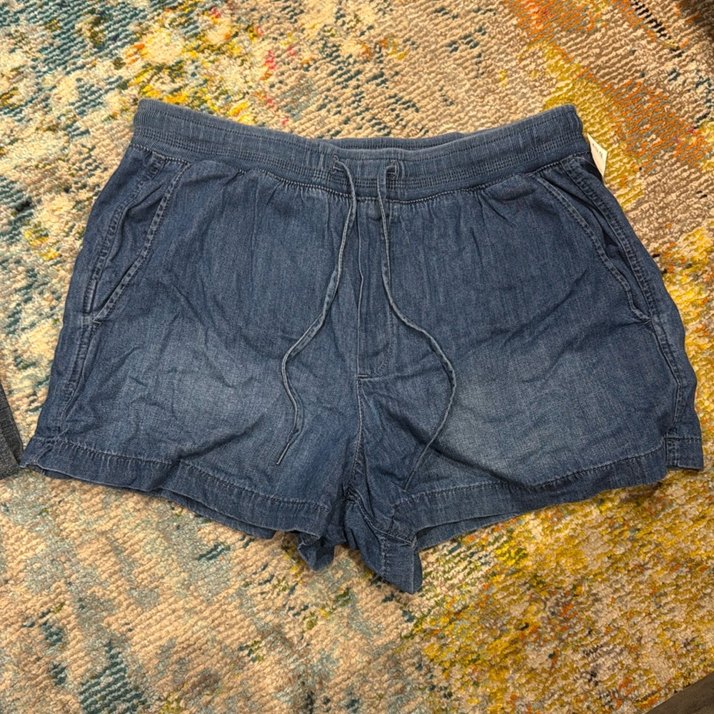 Gap shorts